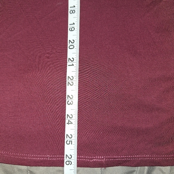 Adrienne Plum V-Neck Pocket T-shirt Size 1X - Picture 8 of 8